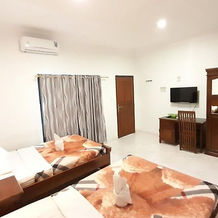 Hotel Green Prundi Labuan Bajo Exterior photo