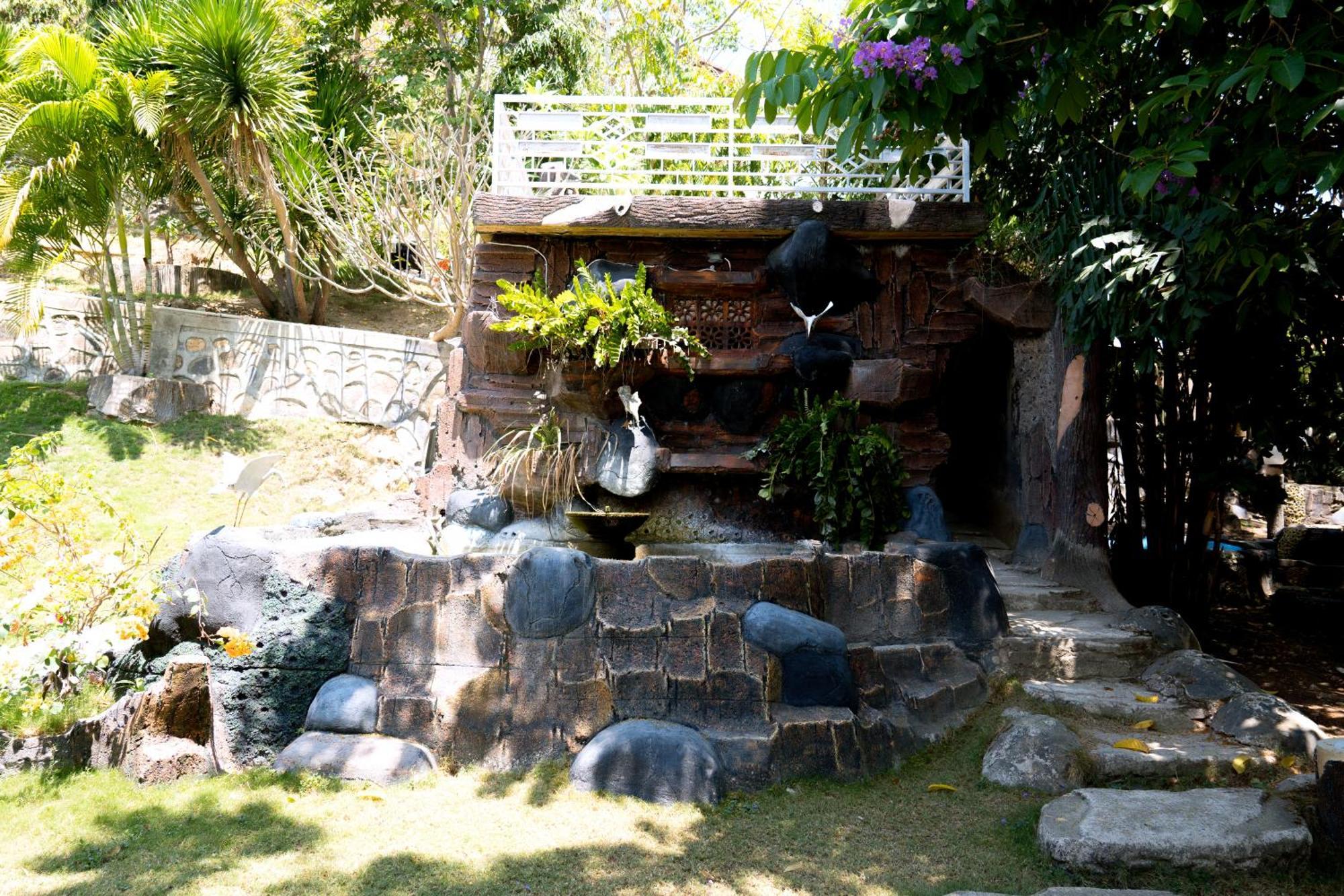 Hotel Green Prundi Labuan Bajo Exterior photo