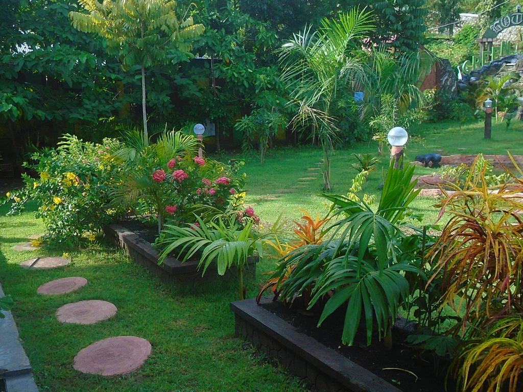 Hotel Green Prundi Labuan Bajo Exterior photo